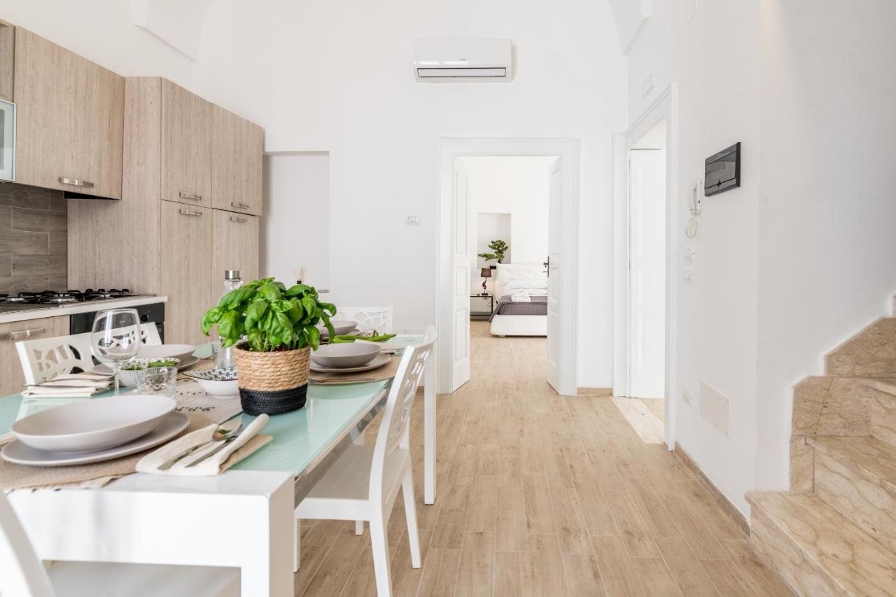 Palazzo Toselli Apartment ออสตูนี ภายนอก รูปภาพ