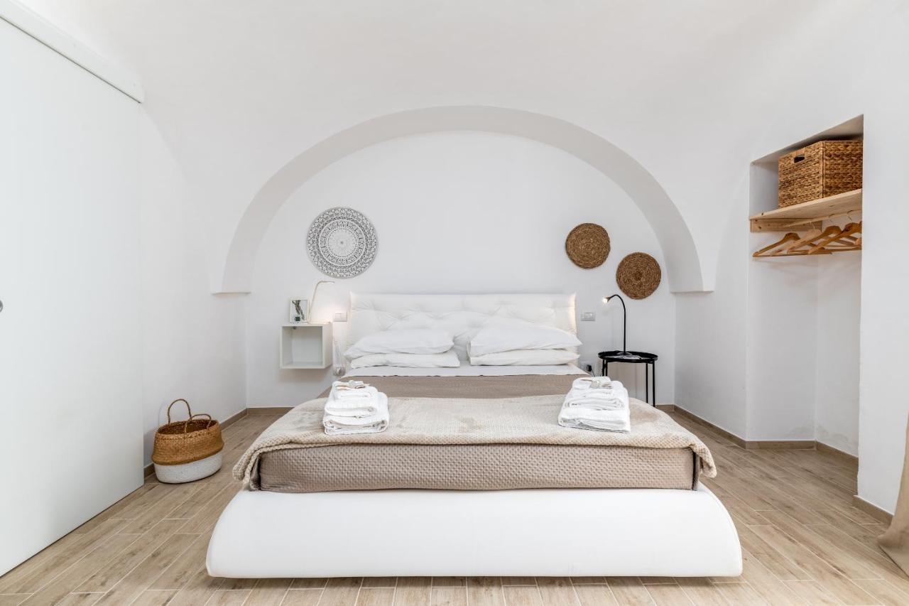Palazzo Toselli Apartment ออสตูนี ภายนอก รูปภาพ