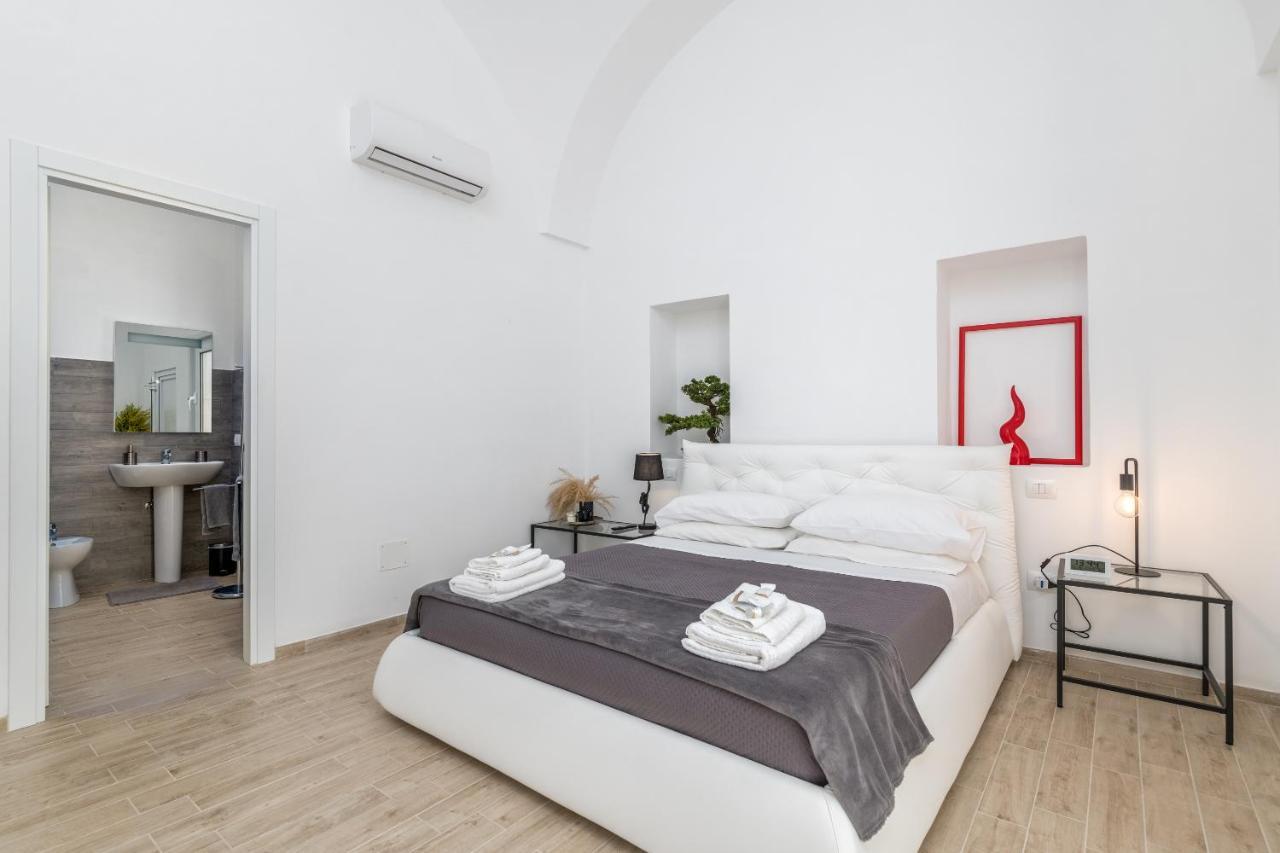 Palazzo Toselli Apartment ออสตูนี ภายนอก รูปภาพ
