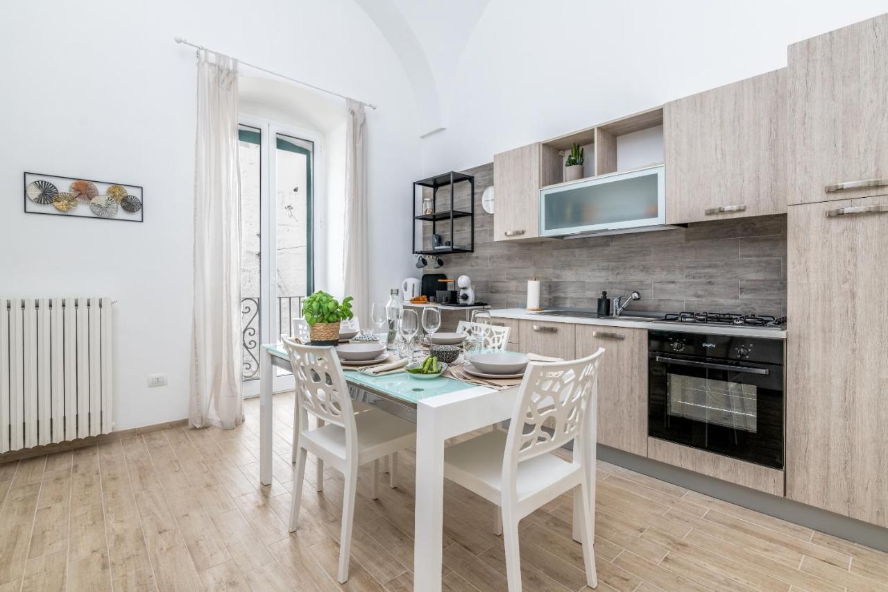 Palazzo Toselli Apartment ออสตูนี ภายนอก รูปภาพ