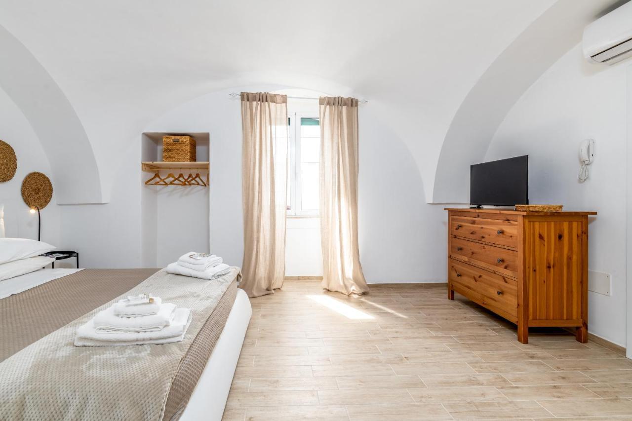 Palazzo Toselli Apartment ออสตูนี ภายนอก รูปภาพ