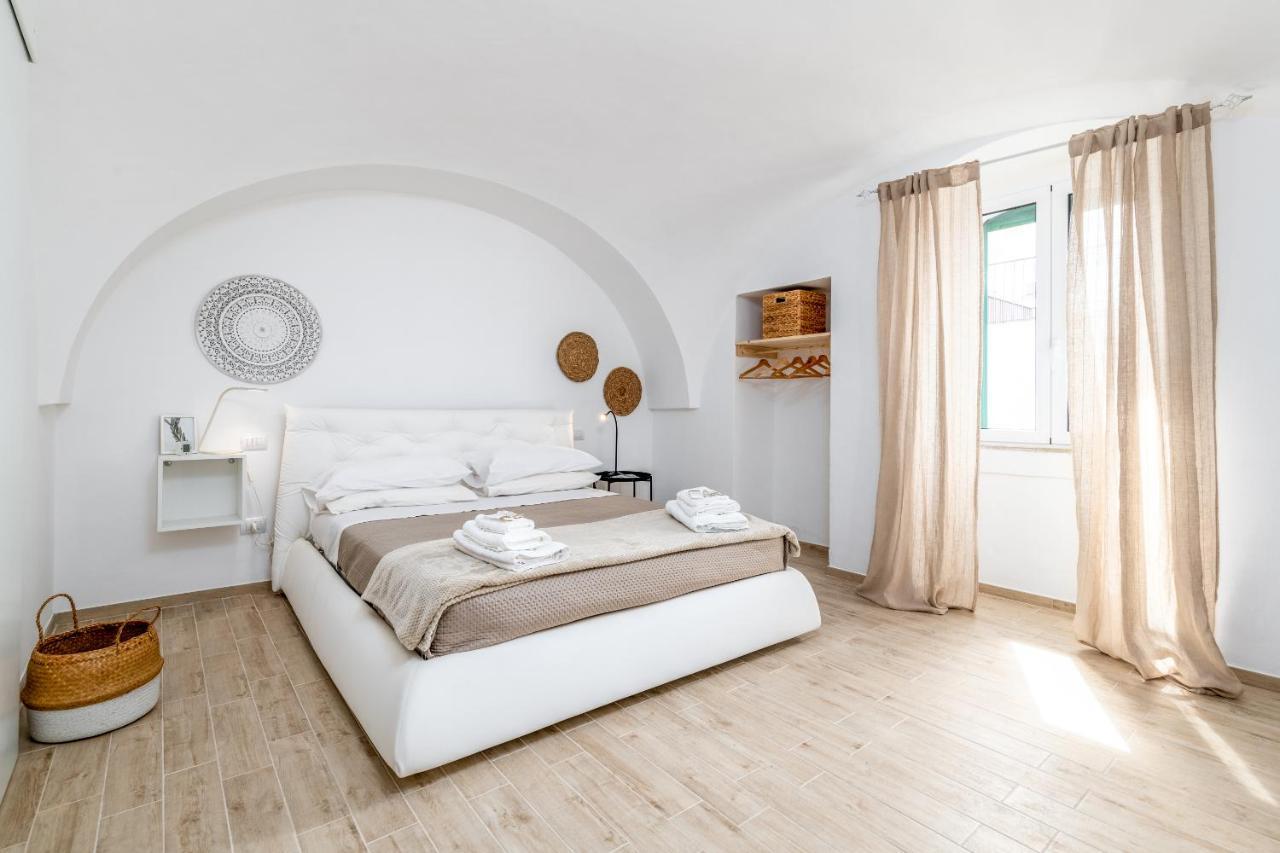 Palazzo Toselli Apartment ออสตูนี ภายนอก รูปภาพ