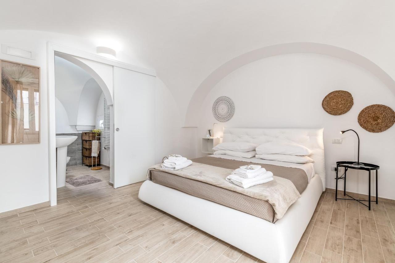 Palazzo Toselli Apartment ออสตูนี ภายนอก รูปภาพ